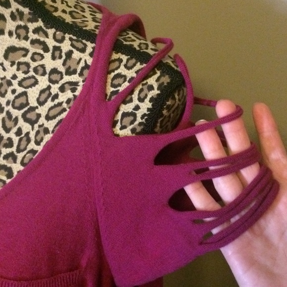 L.A.M.B. Knit Top Slashed Sleeve Cold Shoulder XS - Picture 3 of 8